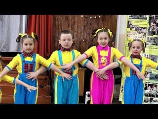 Выступление Виктории на детском концерте