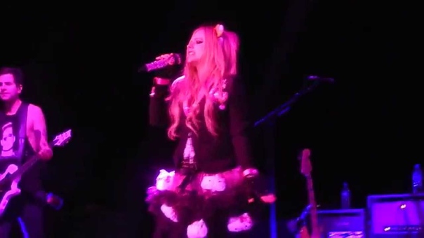 Avril Lavigne, Auditorio Telmex, Guadalajara, Hello Kitty + Girlfriend
