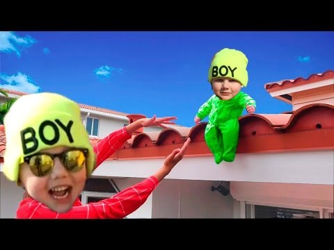 Bad Baby Игры на Крыше Мама в Шоке Hidden Crying Baby Kids Prank their
