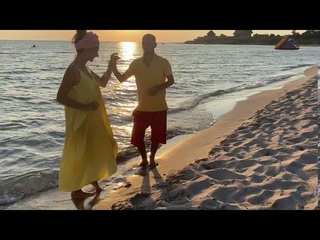 Romantic Bachata dance / Natalia & Andrey Korzun / Grupo Extra - Tengo una Necesidad