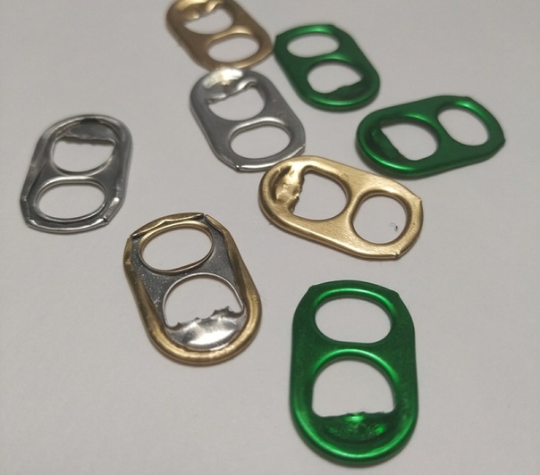 Алюминиевая банка сверху. Крышка от жестяной банки. Крышки 202 sot cdl. Крышка от жестяной банки колы. Ушко металлическое.