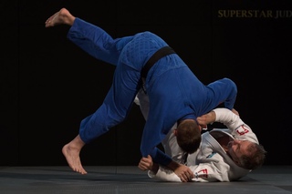 Neil Adams - Huizinga's twitch into Tomoe nage
