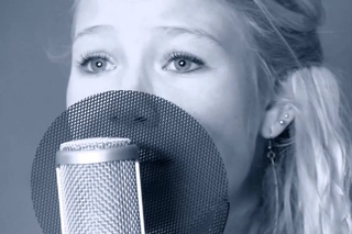 Pure Joyce - Blue (Live Eiffel 65 studio cover)