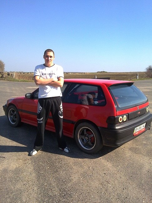 Димон Гарбарец シ | Киев