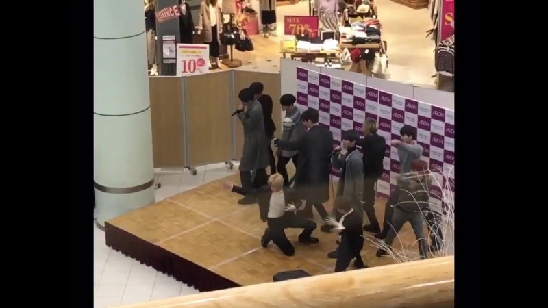 180109 Pentagon Violet ( Part 1) Nagoya Release