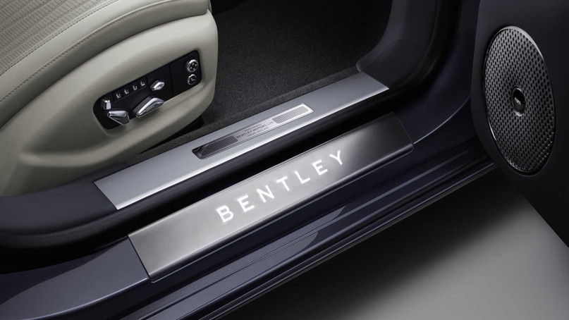 Bentley Flying Spur III и важные факты, изображение №20