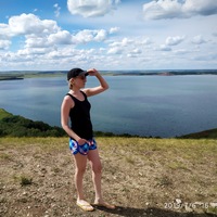 Женя Усова