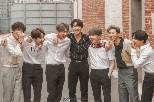 Селфи бтс вместе. Bts группа корейская. Бтс группа бтс. Bts 2022. Бтс ржут.