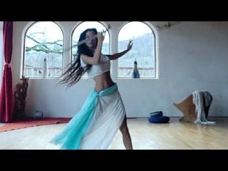 Saber Dance on folkloric egyptian music - Luxor Baladna