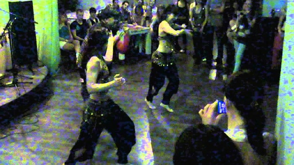 Jorge Camaguey Belly Dancers Girls Mira me on party.